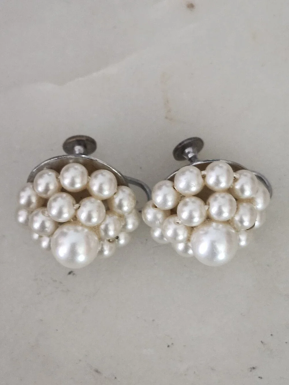 Vtg Classic Faux Pearl Cluster Screw Back Earrings